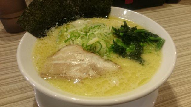 名古屋のラーメン屋 麺屋 もんたなで塩ラーメンを食べてみる