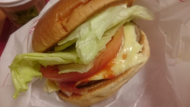 モスバーガーのモーニング野菜バーガーを食べてみる