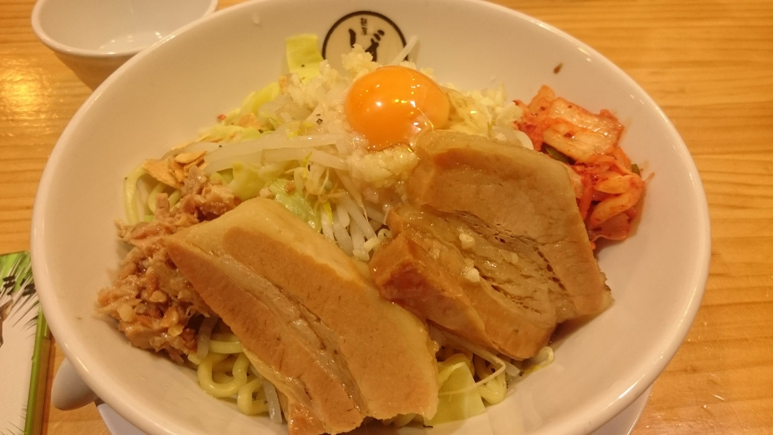 愛知県刈谷市のラーメン屋 麺屋しずるで”まぜそば”を食べてみる