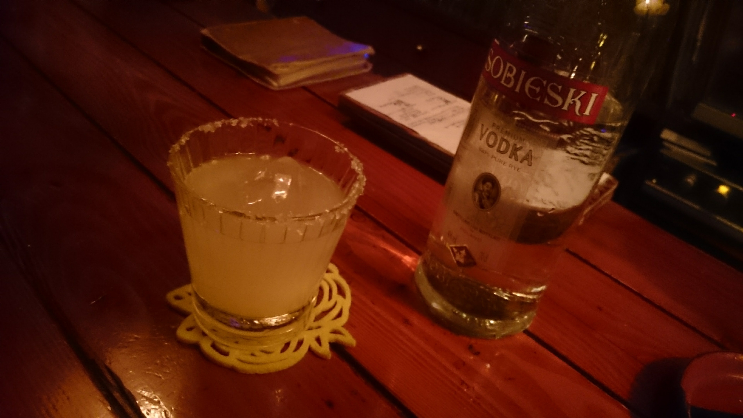 名古屋のバー Bar Crew’s Quartersでソルティードックを飲んでみる