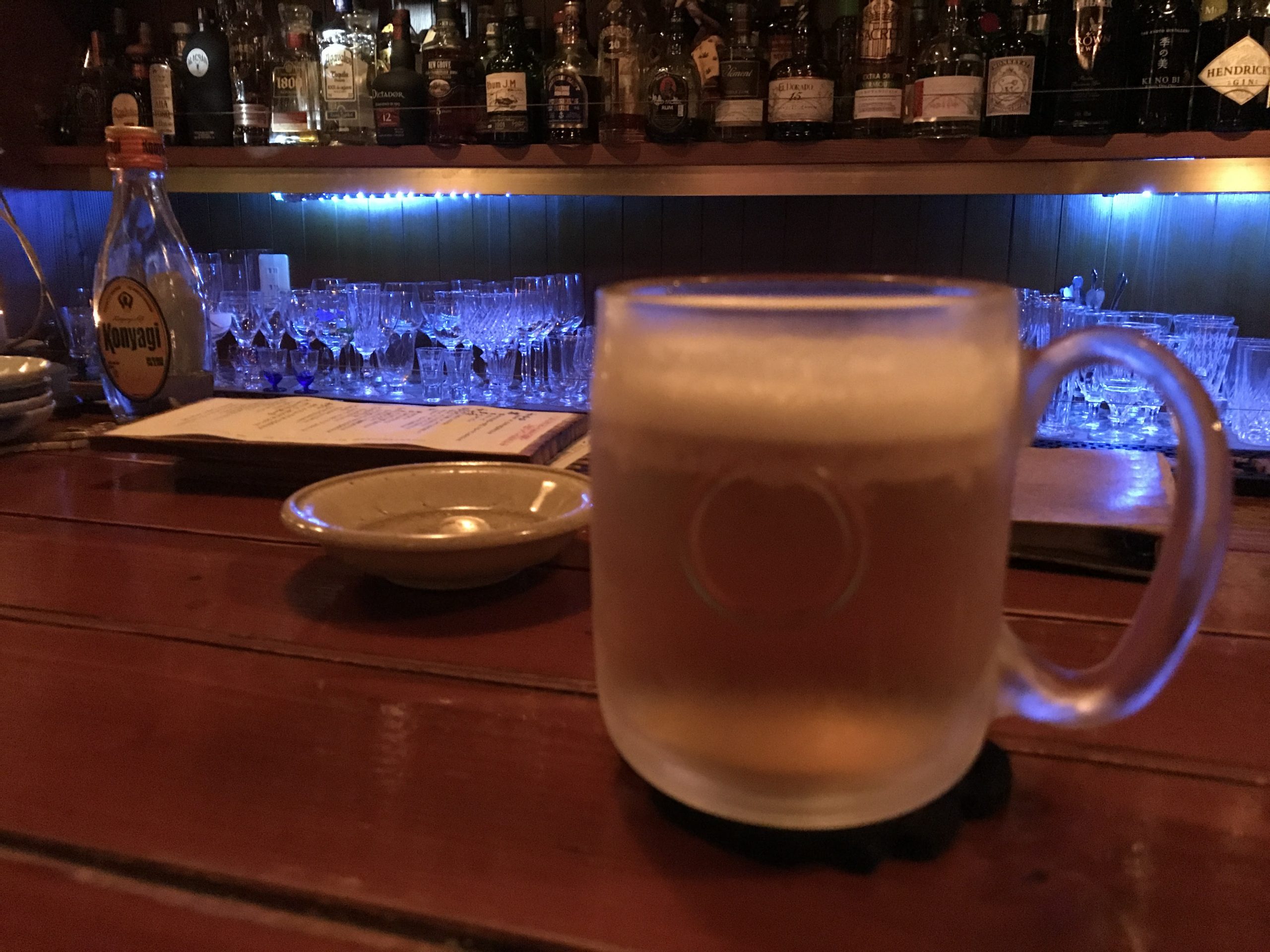 名古屋のバー Bar Crew’s Quartersで一杯飲んでみる