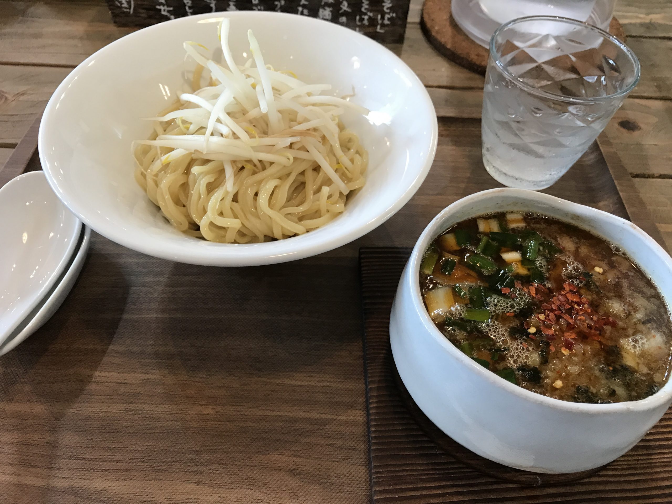 豊田市のラーメン屋 麺屋よこじで”濃炊台湾錦爽鶏だしつけそば”を食べてみる