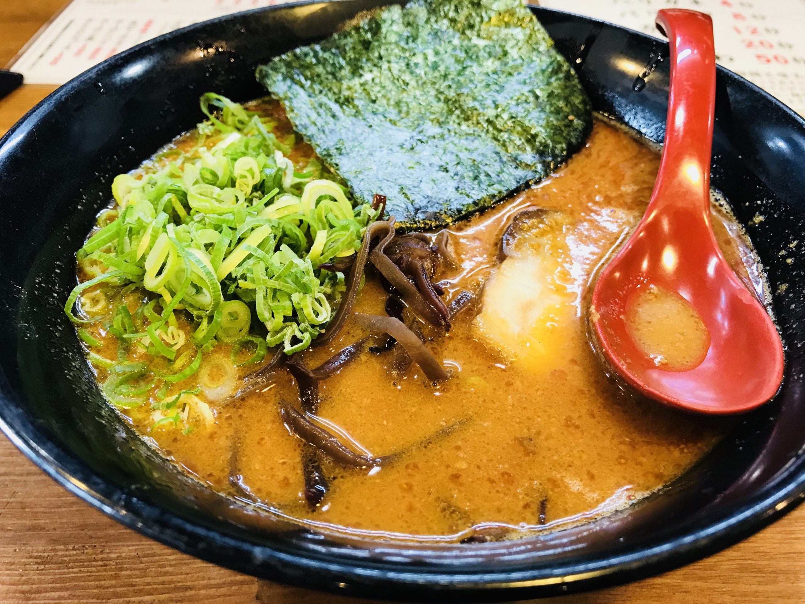 豊田市のラーメン屋 有頂天で博多味噌ラーメンを食べてみる