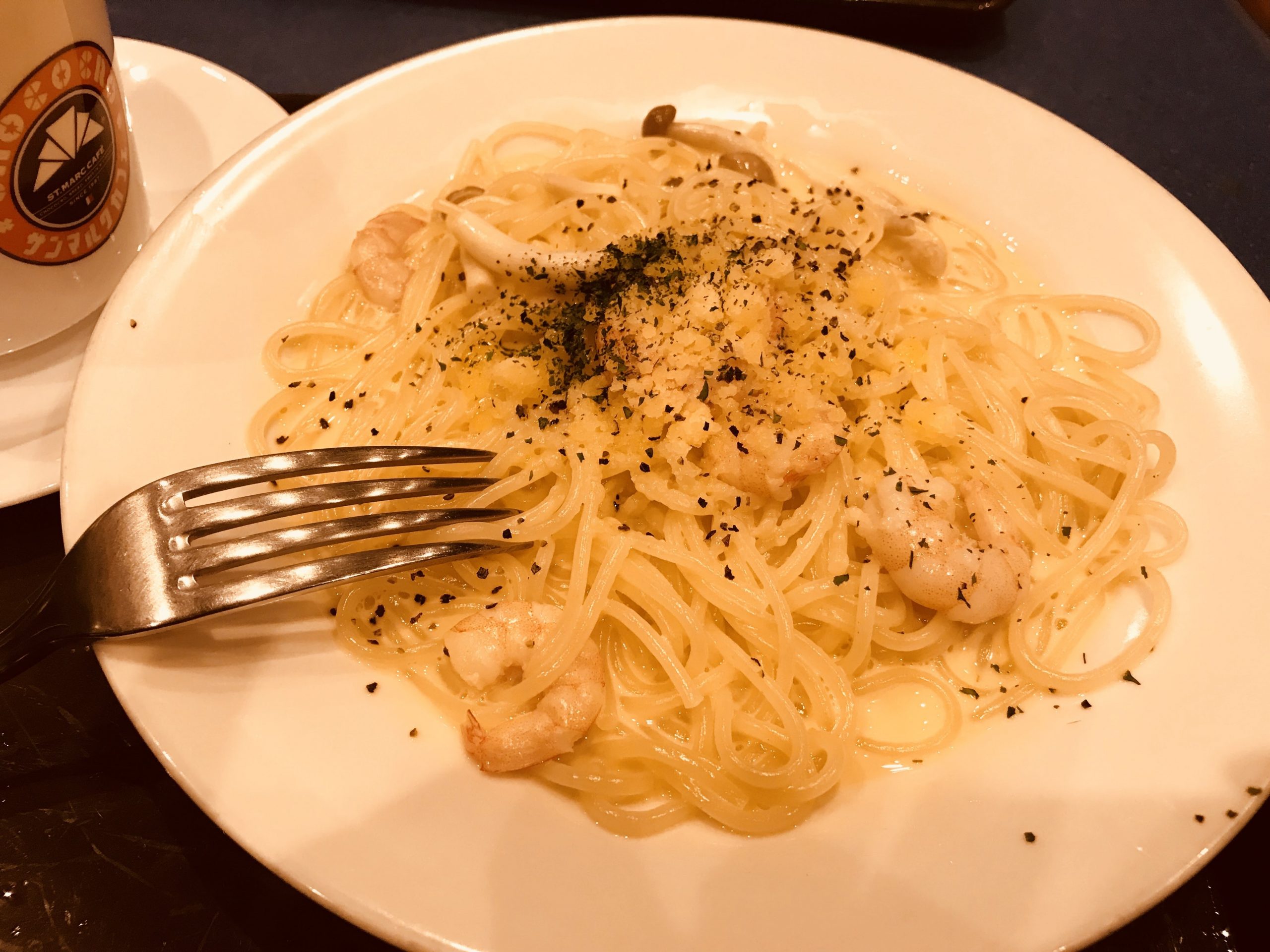 サンマルクカフェでエビときのこのクリームパスタを食べてみる