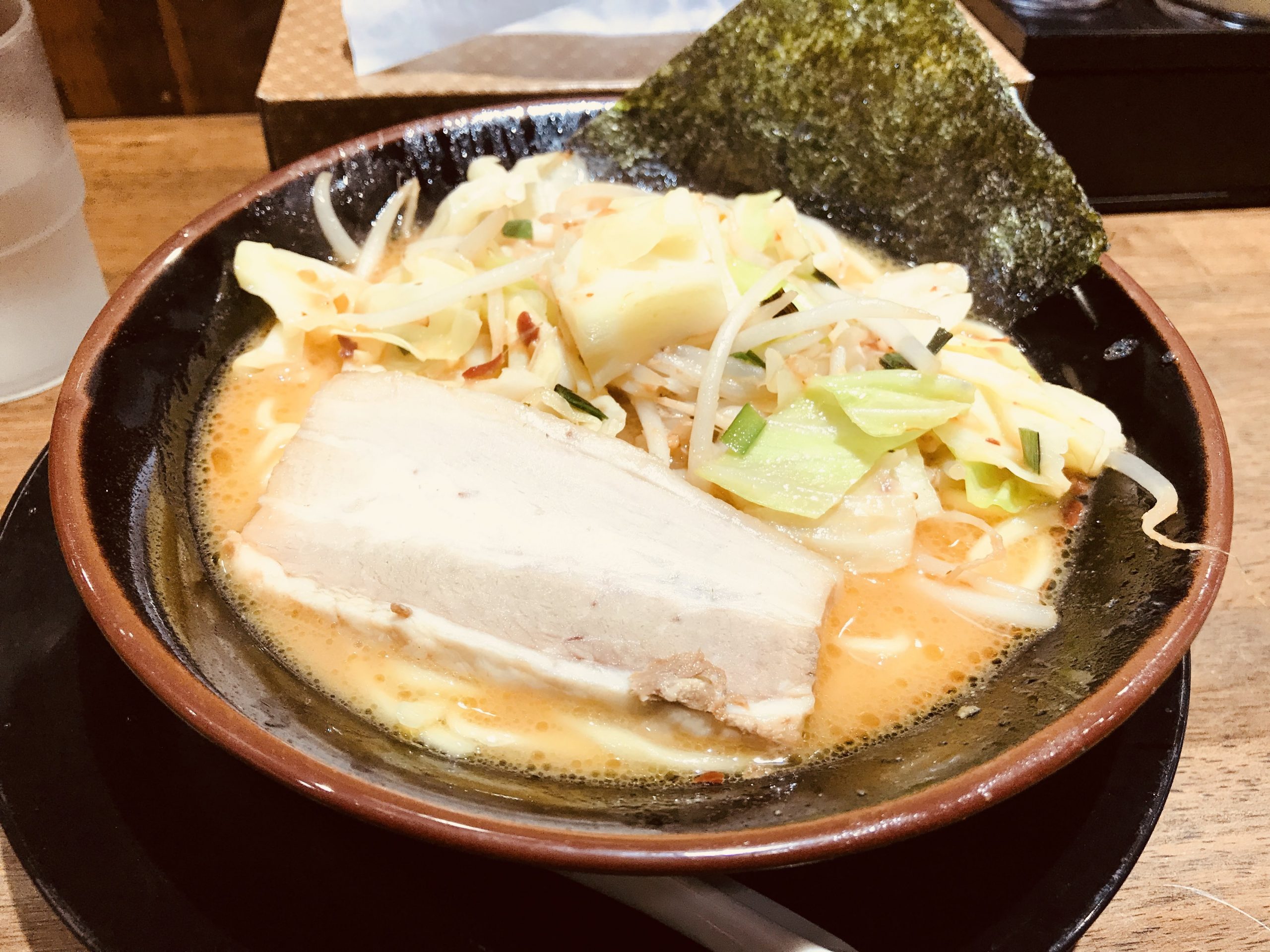 名古屋のラーメン屋 横浜家系ラーメン 壱楽家で味噌ラーメンを食べてみる