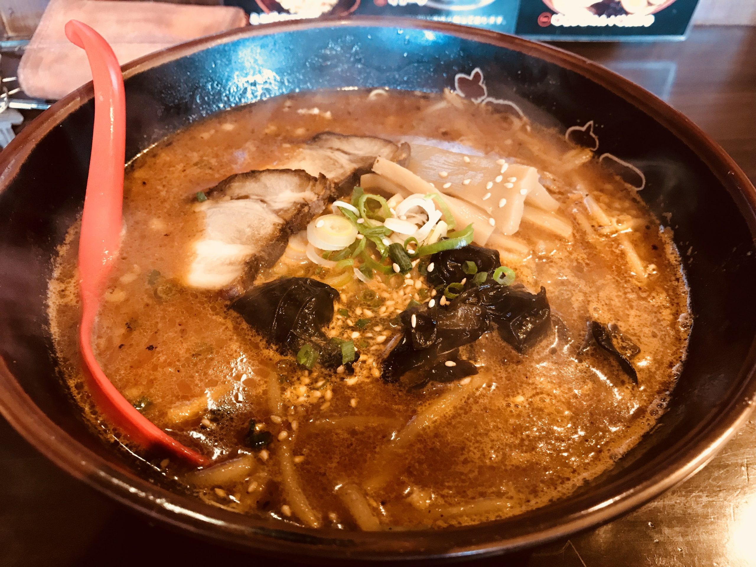 名古屋のラーメン屋 覿・麺で辛味噌ラーメンを食べてみる