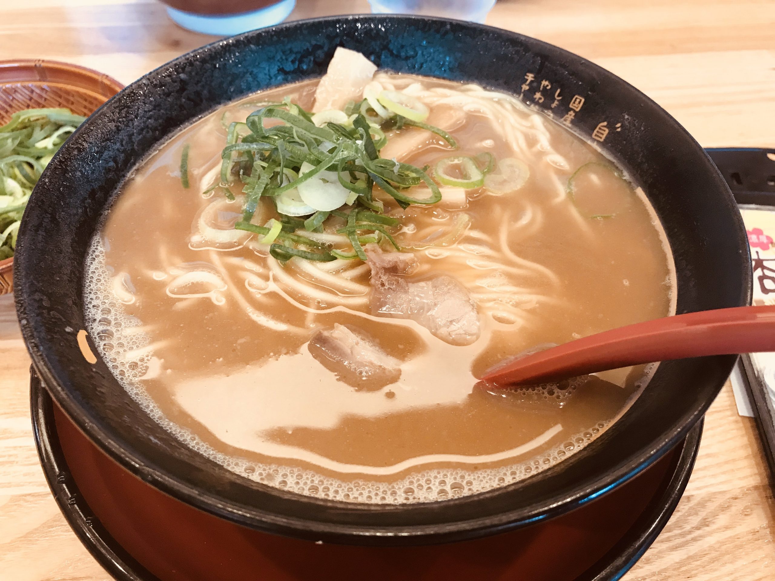 愛知県豊田市のラーメン屋 うま屋ラーメンの特製ラーメンを食べてみる