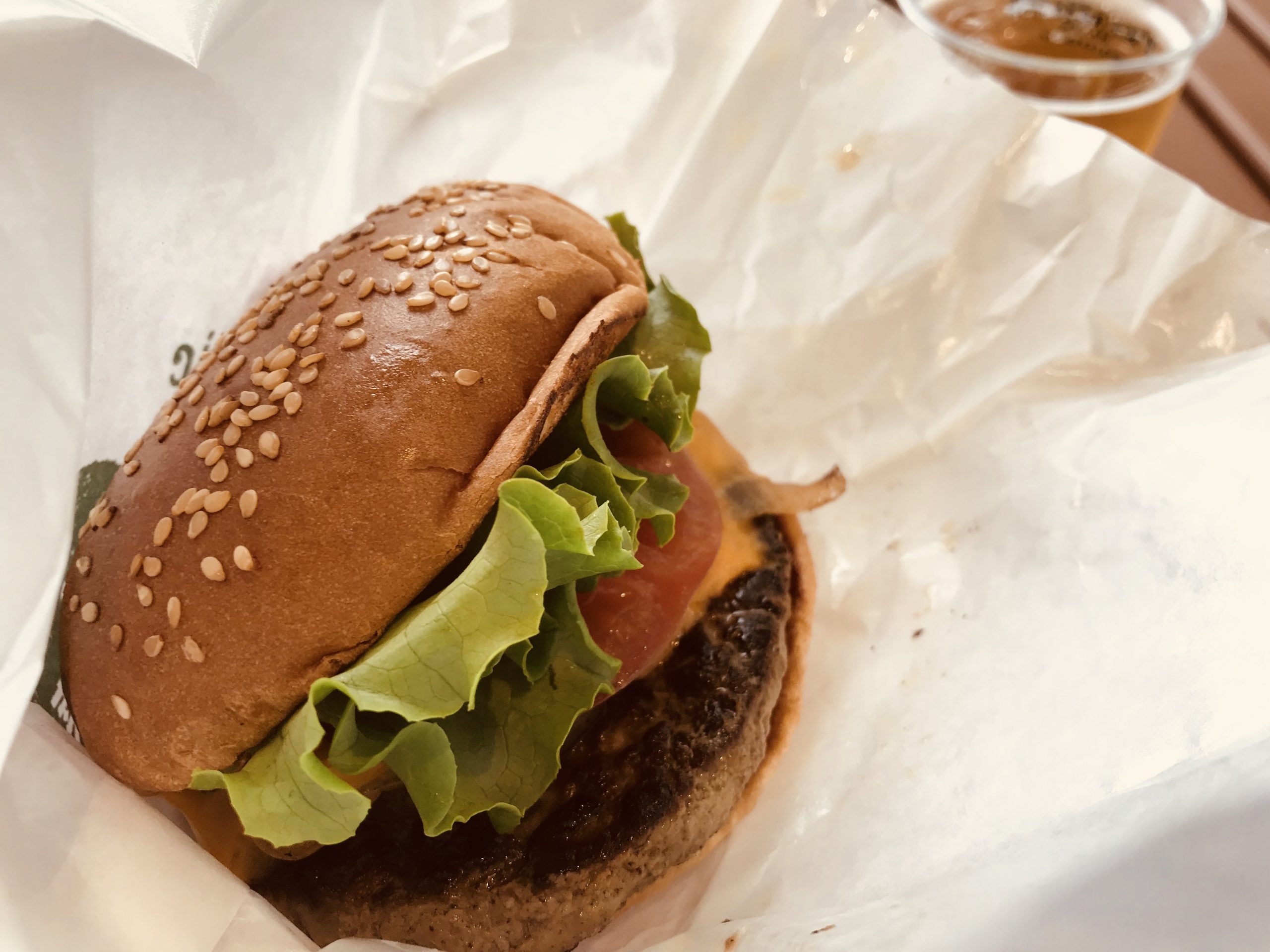 東山動植物園のフレッシュネスバーガーでクラシックチーズバーガーを食べてみる