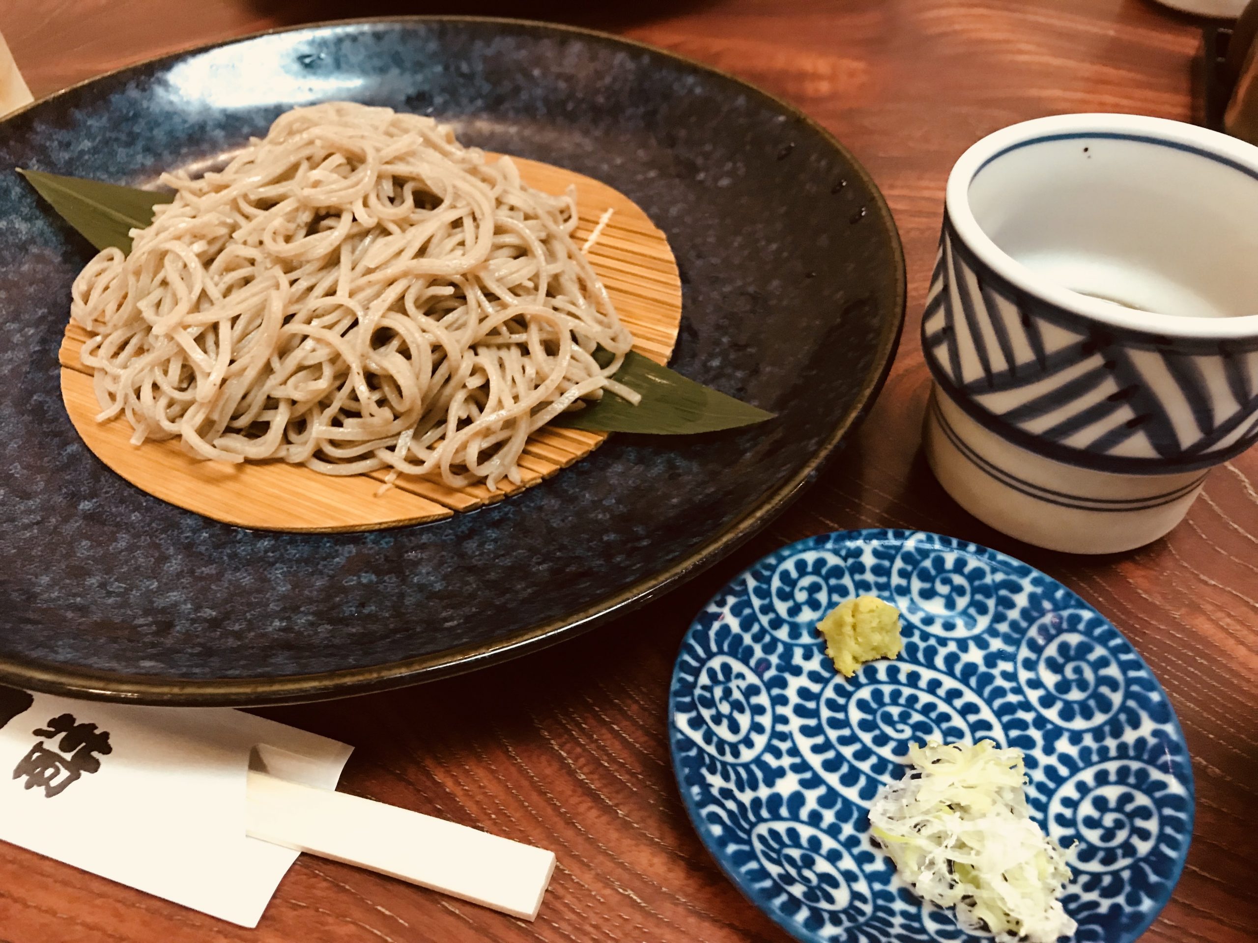 愛知県名古屋市のそば屋 蕎麦割烹 黒帯で十割そばを食べてみる