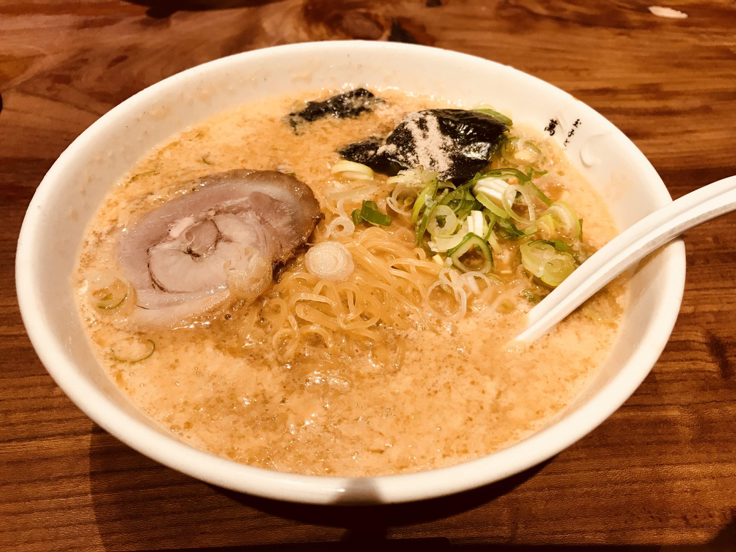 名古屋の中華料理屋 萬珍軒で玉子とじラーメンと麻婆飯を食べてみる