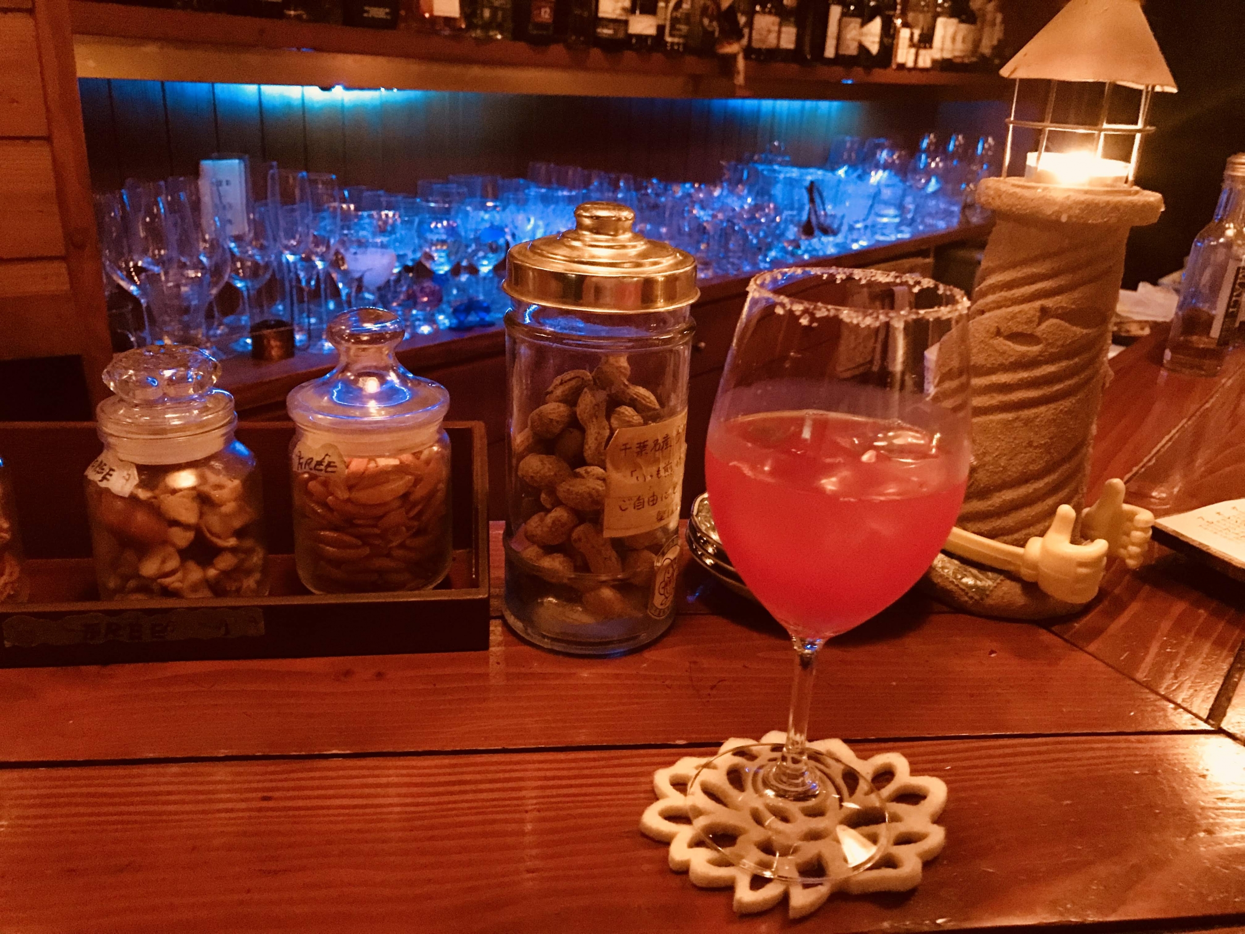 名古屋のバー Bar Crew’s Quartersですいかのソルティードックを飲んでみる