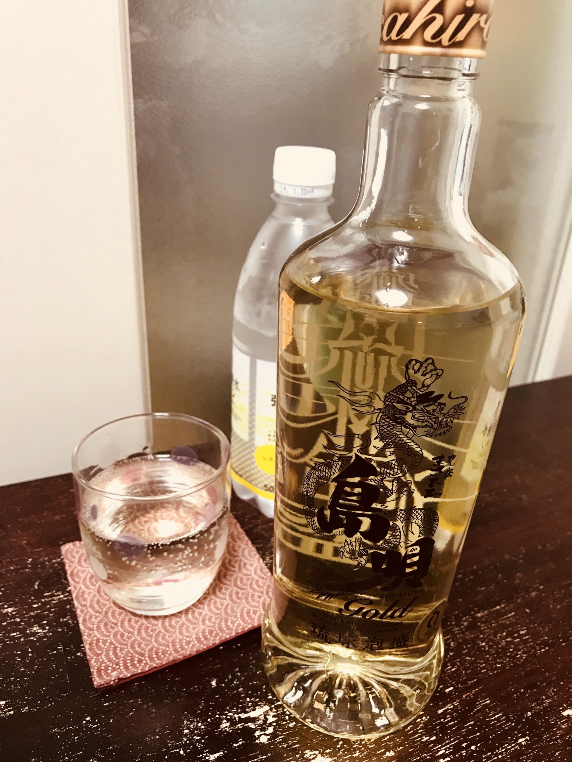 沖縄県の酒 泡盛のまさひろ酒造の”島唄 ゴールド”を飲んでみる