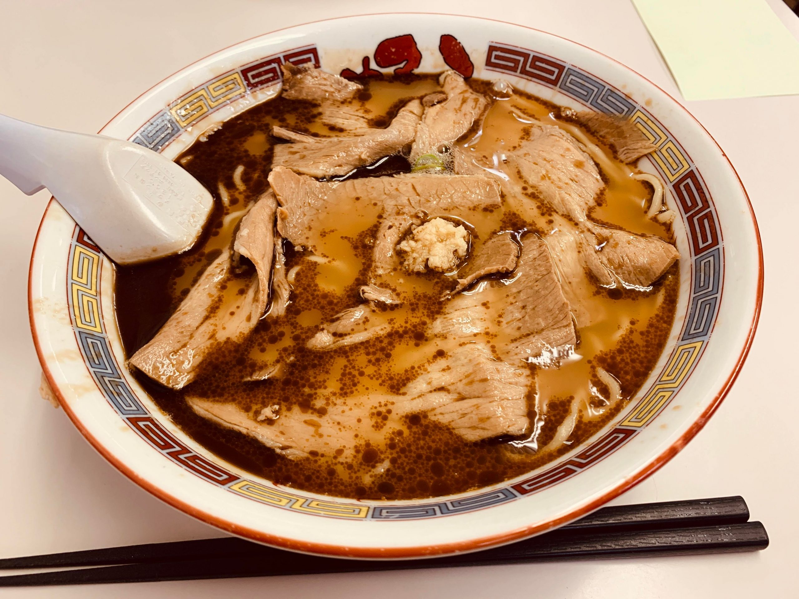 北海道旭川市のラーメン屋 蜂屋の”しょうゆラーメン”を食べてみる