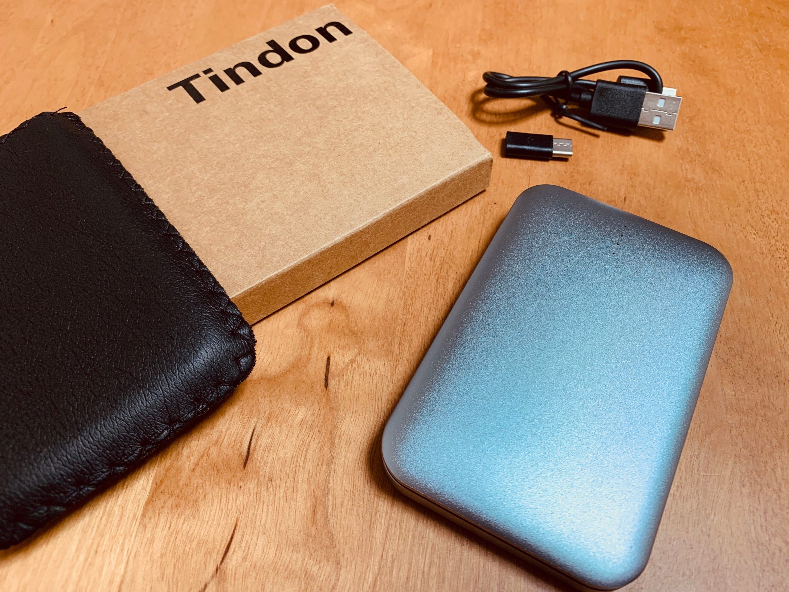 TindonのLightningやType-Cなスマホを充電できるケーブル内臓なモバイルバッテリーを買ってみる