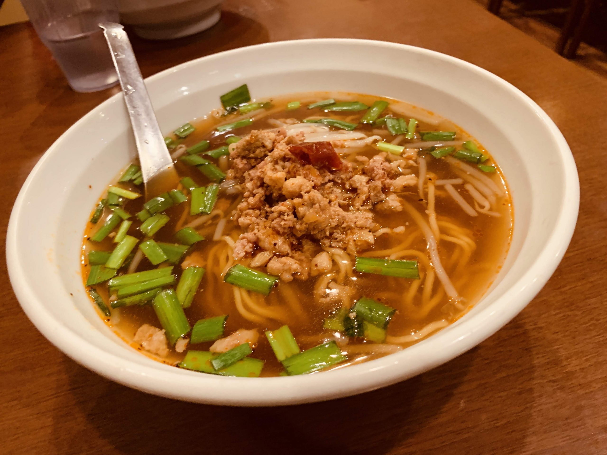 名古屋の中華料理屋 龍美で”台湾ラーメン”を食べてみる