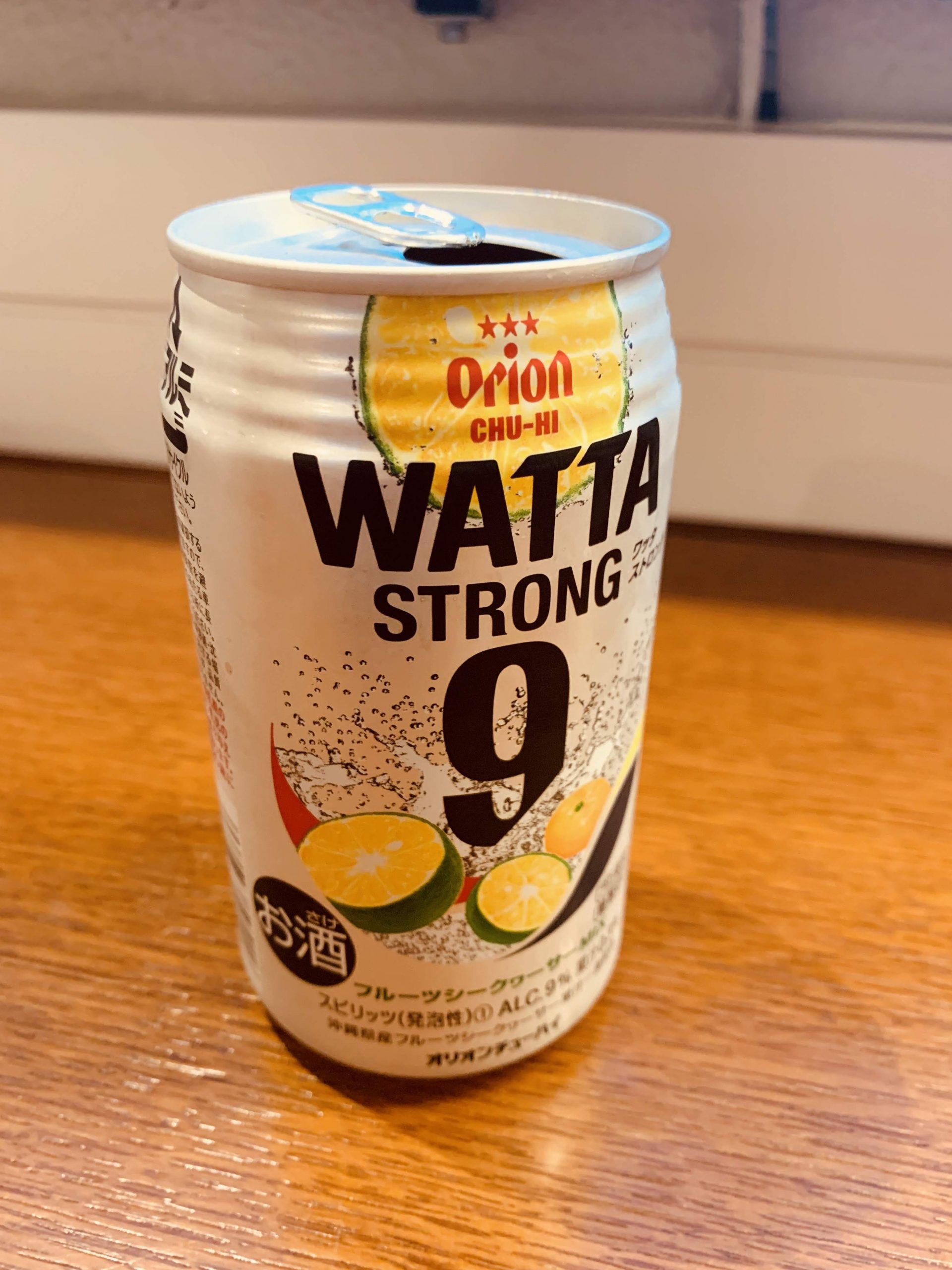 オリオンビールのWATTA STRONGフルーツシークヮーサーMIXを飲んでみる