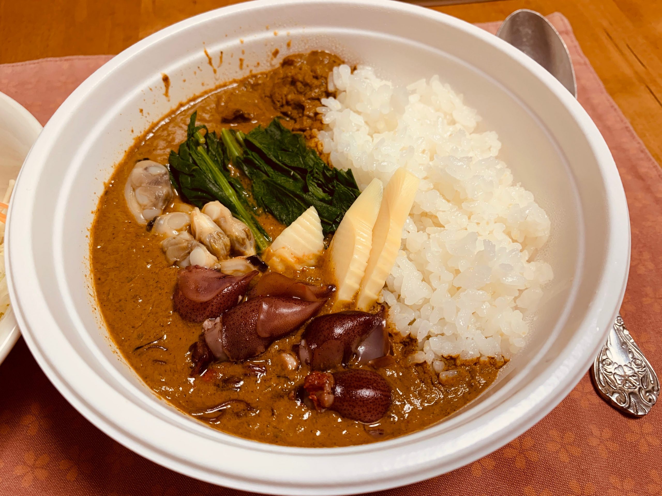 愛知県名古屋市の居酒屋 酒彩かき揚げ さんぼん木のカレーライスをテイクアウトしてみる