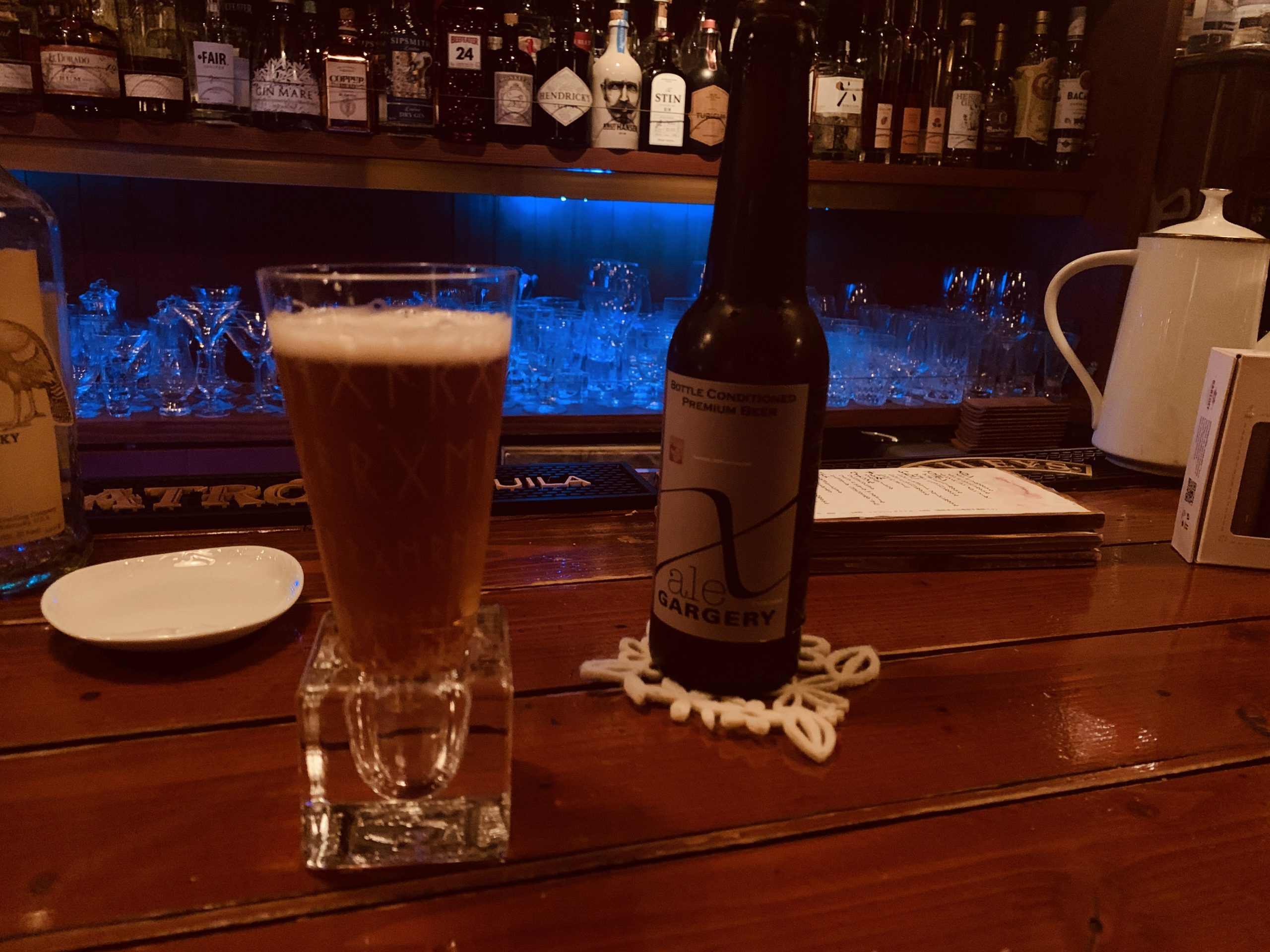 名古屋のバー Bar Crew’s Quartersで”GARGERY23 Xale”を飲んでみる