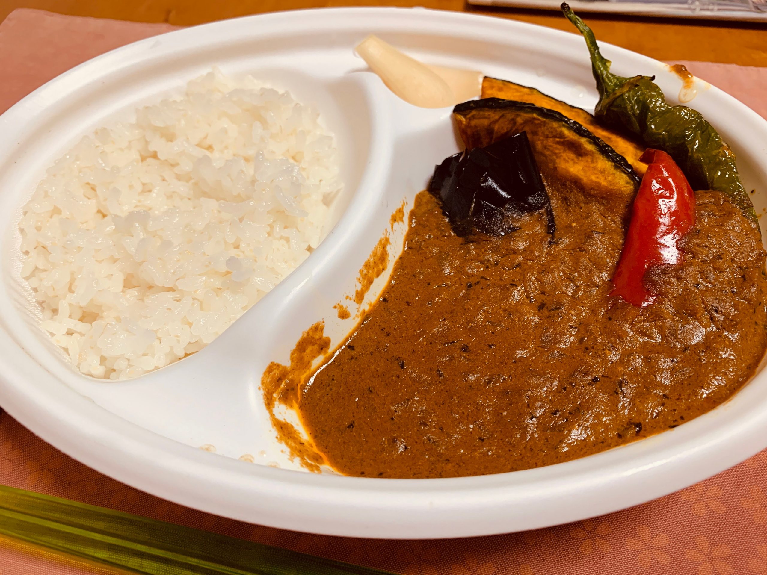 愛知県名古屋市の居酒屋 酒彩かき揚げ さんぼん木のカレーライスをテイクアウトしてみる