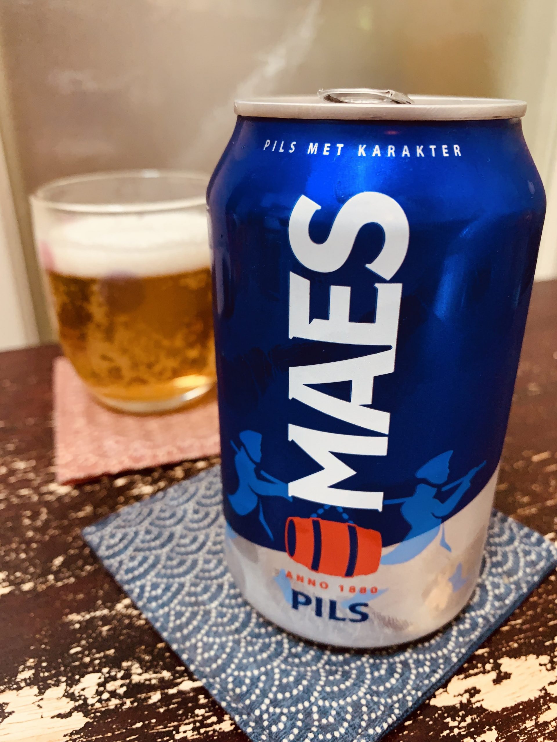 ベルギーのビール MAES PILSを飲んでみる