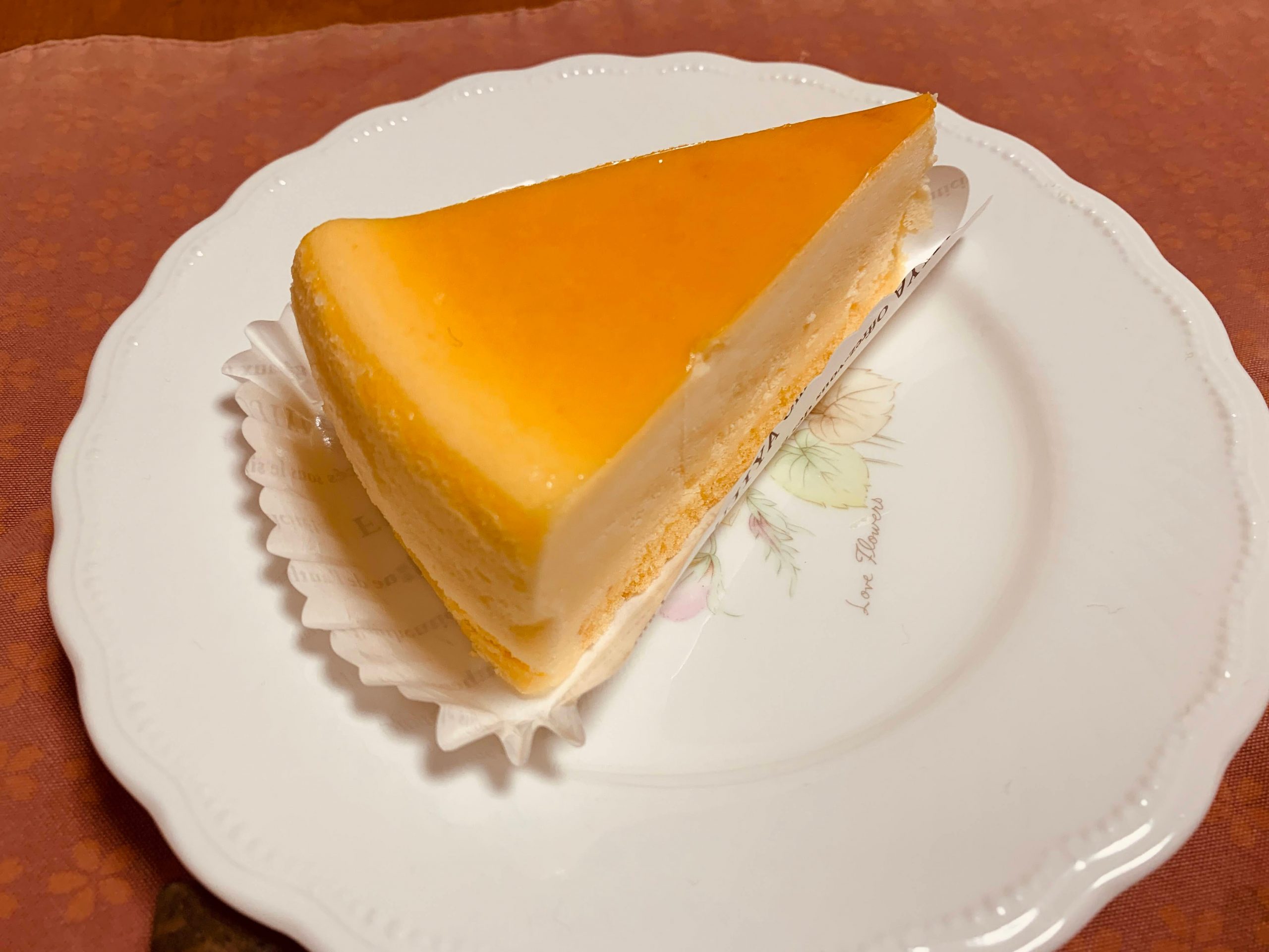 不二家の”しっとりスフレチーズケーキ”を食べてみる