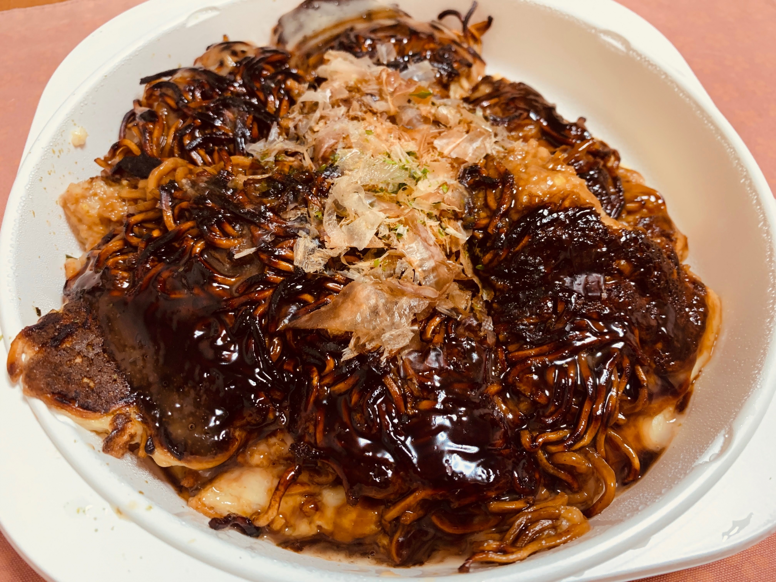 名古屋市天白区のお好み焼き屋 なかむらのモダン焼き豚玉をテイクアウトして食べてみる