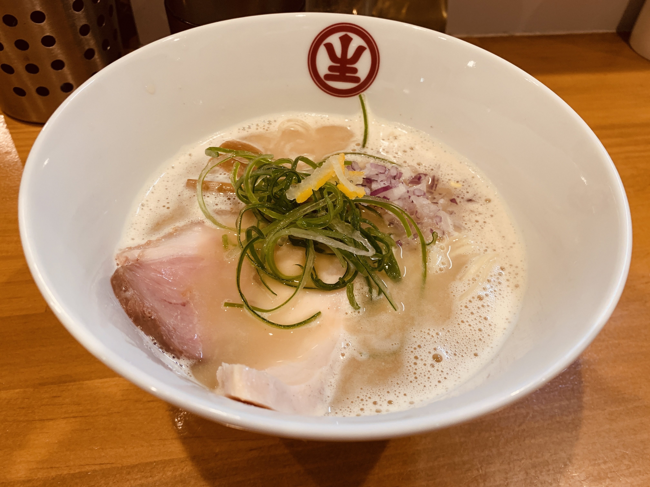 名古屋のラーメン屋 中華蕎麦 生るで”赤鶏白湯そば”を食べてみる