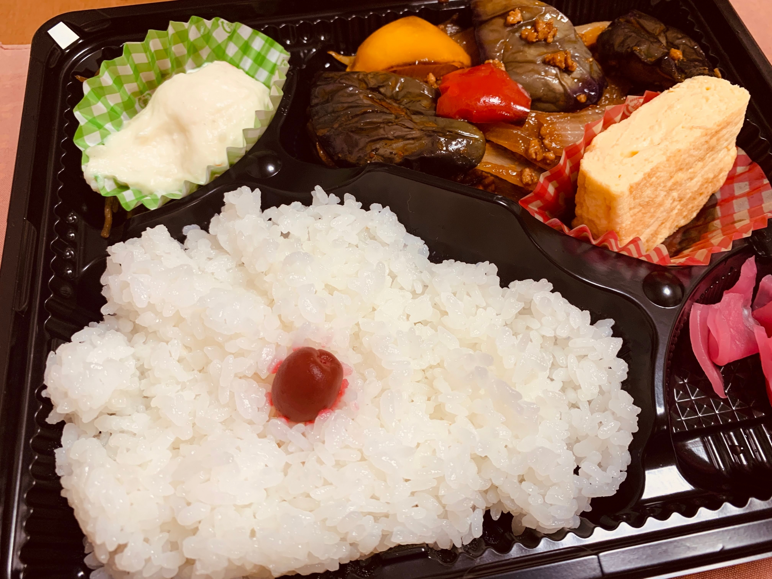 名古屋市の定食屋 ごはんや 名古屋天白食堂の”ナスみそ炒め弁当”を食べてみる