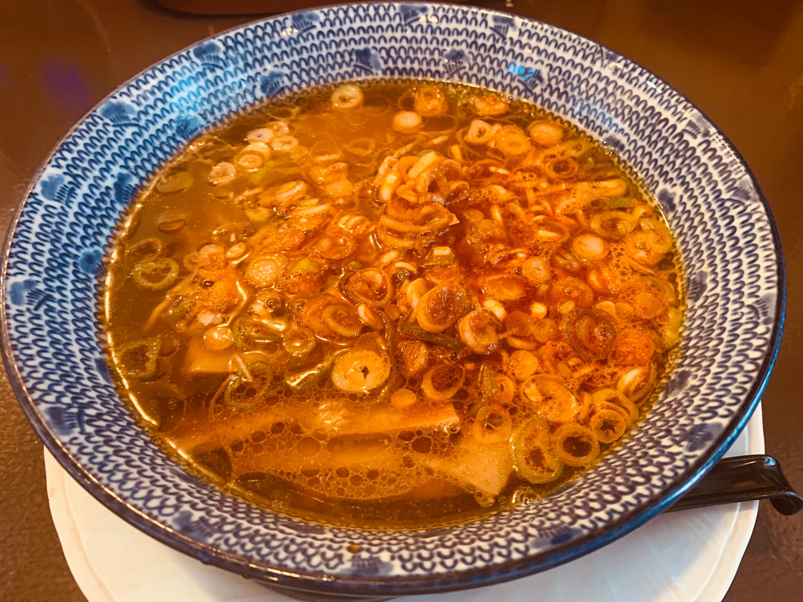 愛知県名古屋市のラーメン屋 飛騨の匠の”ピリ辛ねぎラーメン”を食べてみる