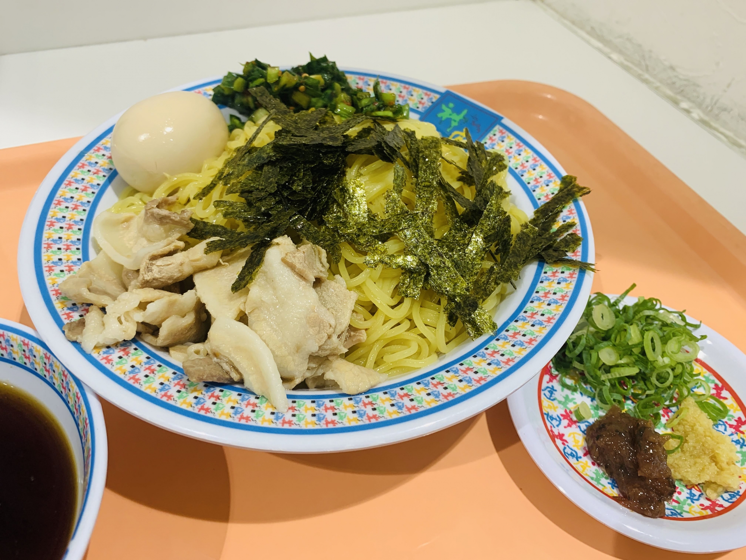 宝塚北SAのフードコートにあるラーメン屋 どうとんぼり神座の”ざるラーメン”を食べてみる