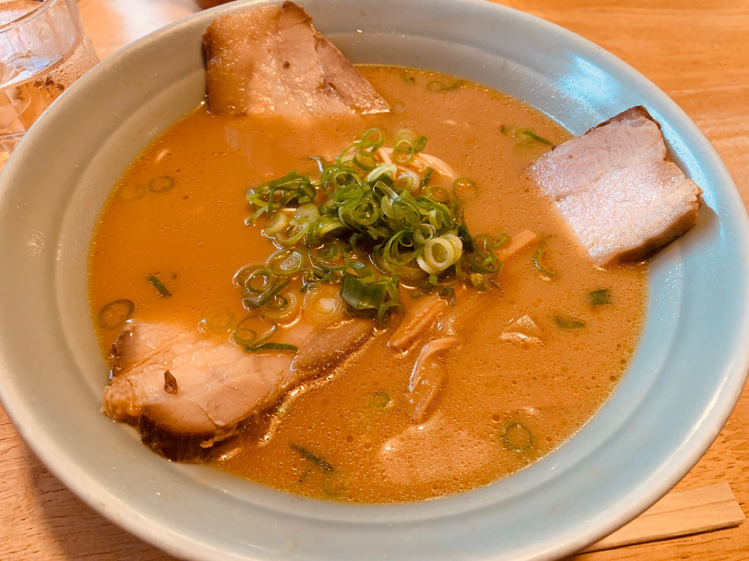 岡山県赤磐市のラーメン屋 仙助で”チャーシュー入り 中華そば”を食べてみる