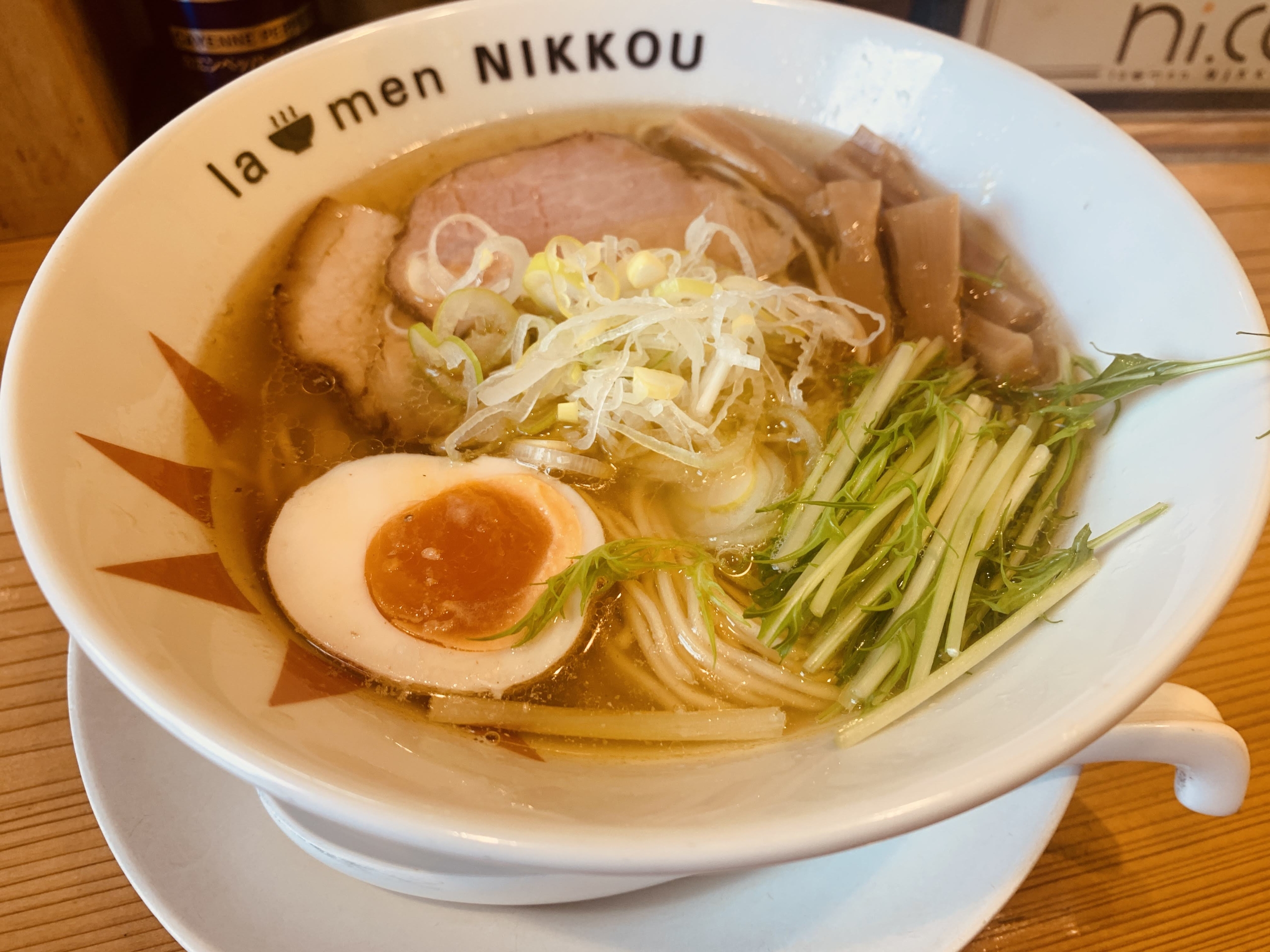 滋賀県彦根市のラーメン屋 ラーメンにっこうで”日香麺 清香(さやか)”を食べてみる