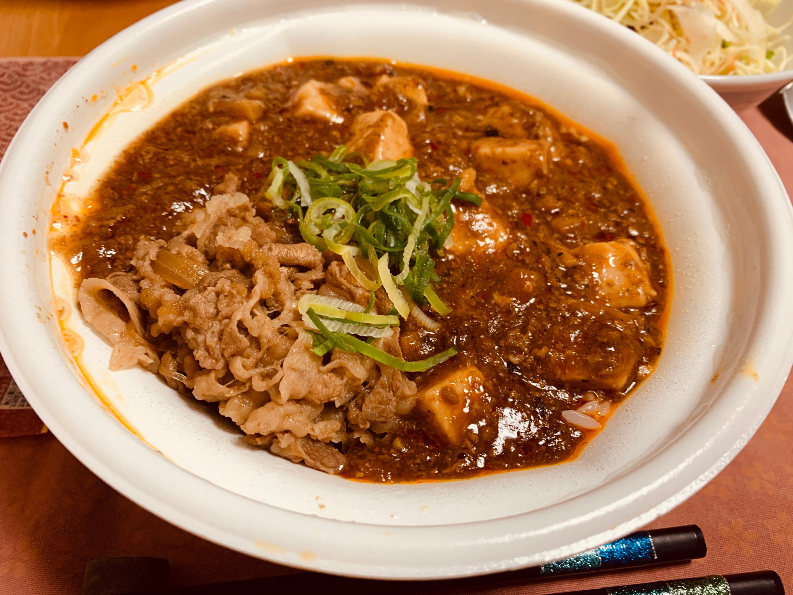 すき家の”牛あいがけ麻婆丼”をテイクアウトして食べてみる