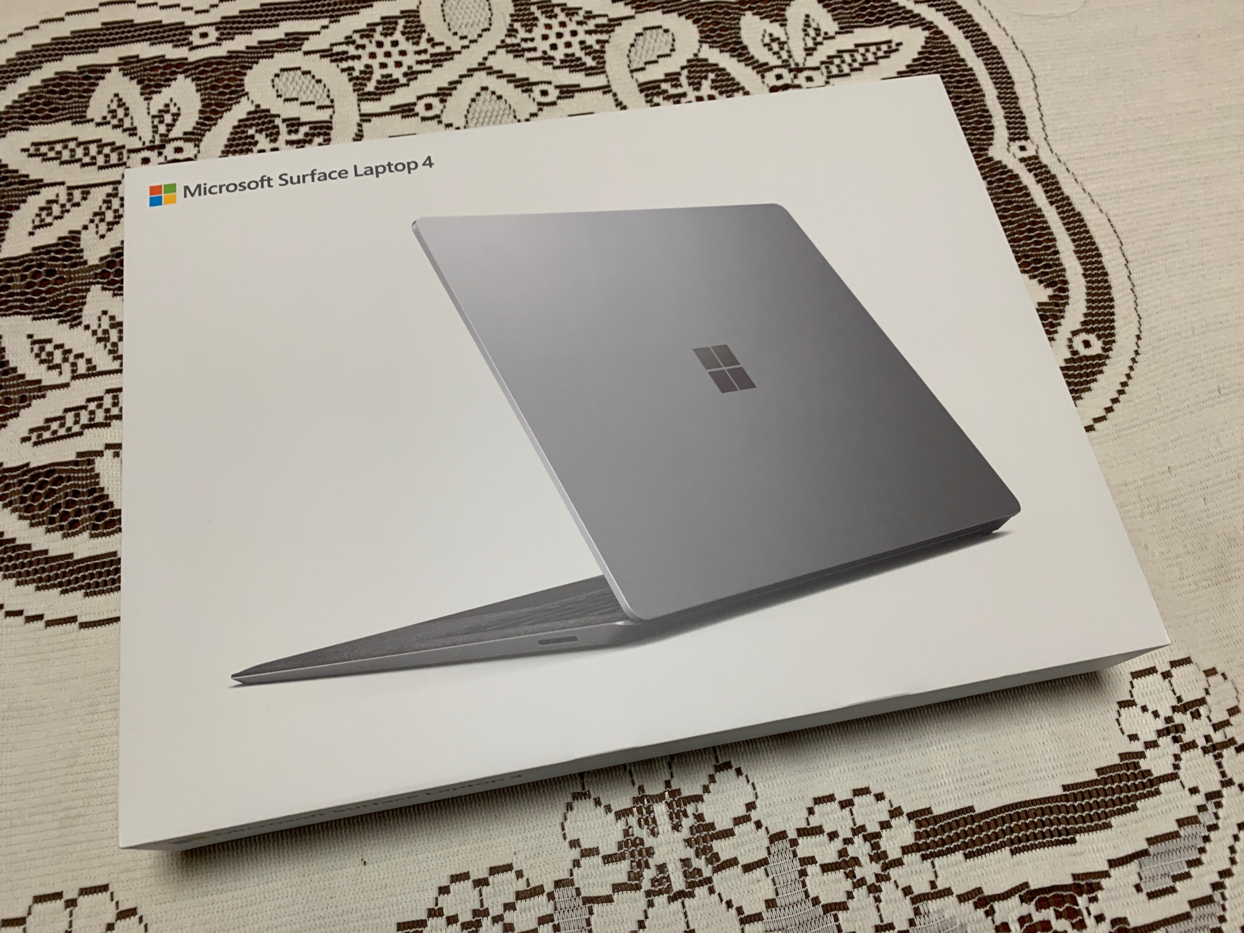 Microsoft Surface Laptop 4を買ってみる