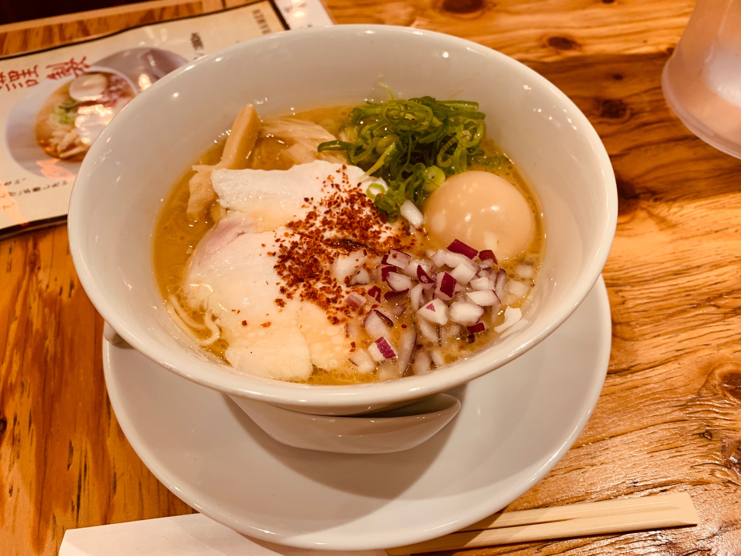 岐阜市のラーメン屋 れんげで淡麗謹製塩ラーメンを食べてみる