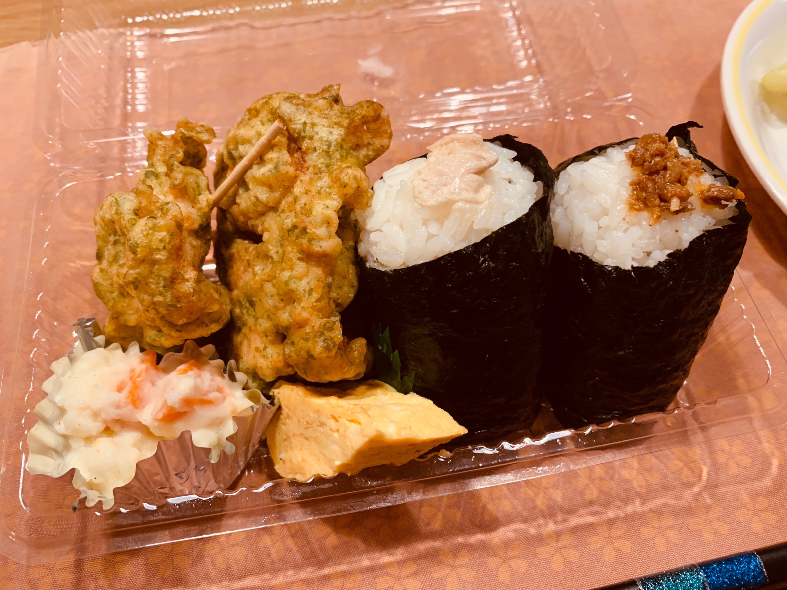 瑞穂市のおにぎり屋 おにぎりとお弁当のてとて の”おにぎり弁当”を食べてみる