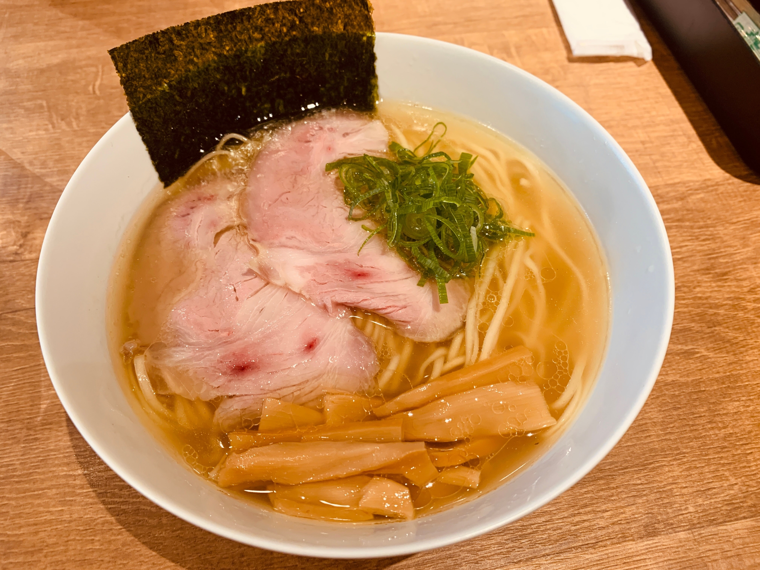 岐阜県各務原市のラーメン屋 貝出汁ラーめんクラムで”貝出汁塩ラーメン”を食べてみる