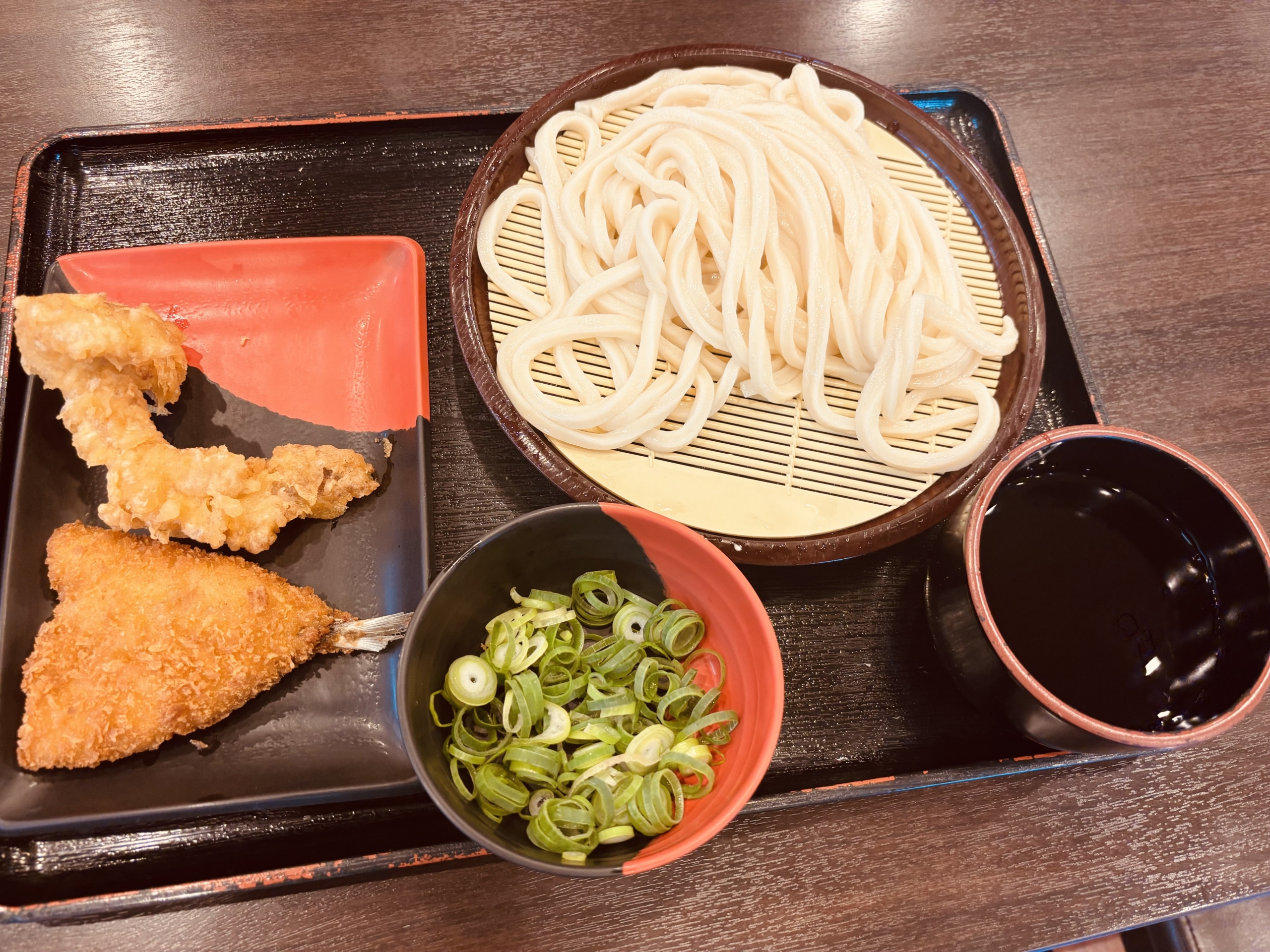 岐阜県瑞穂市のうどん屋 伊予製麺の”ざるうどん”を食べてみる