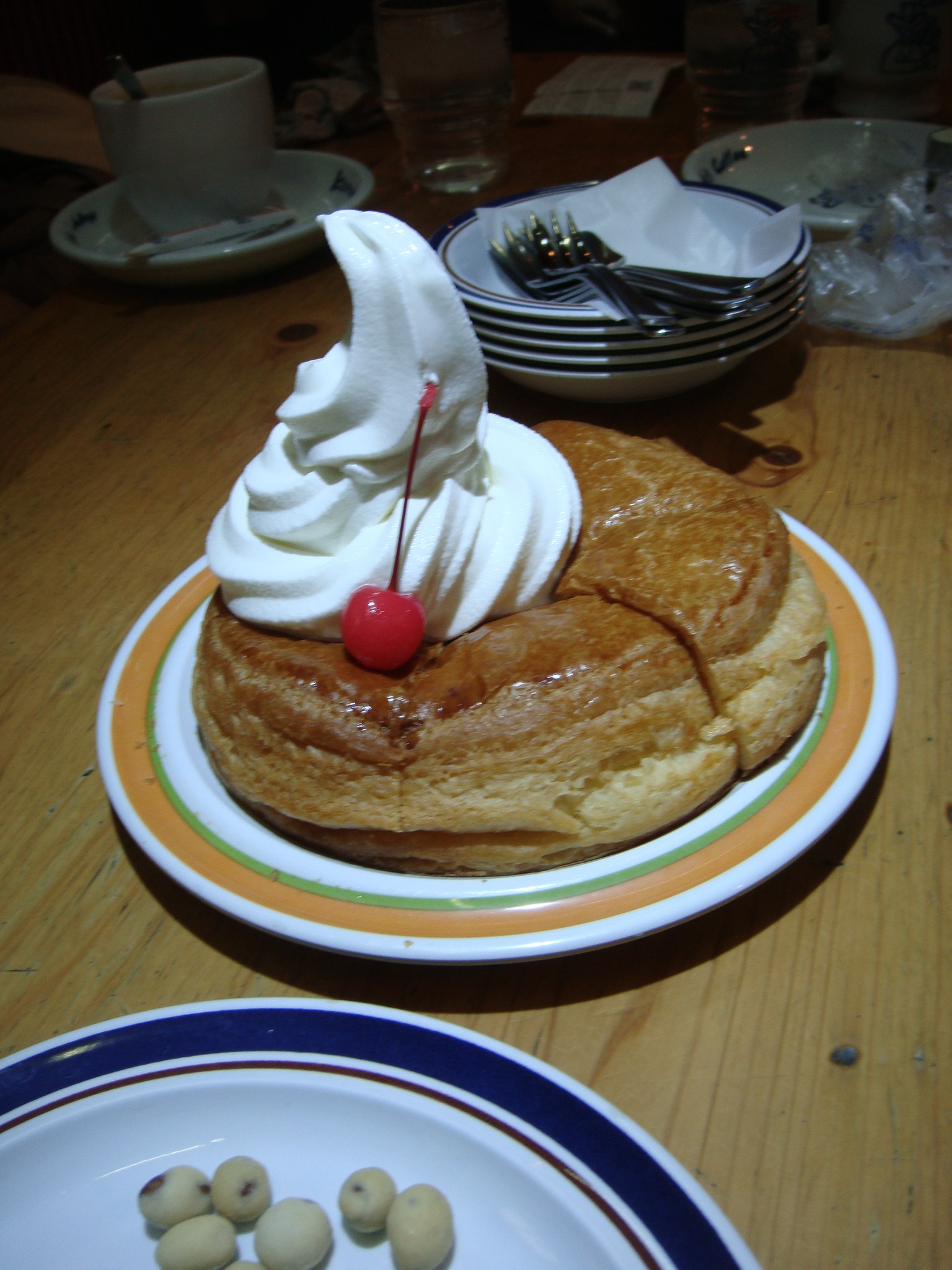 名古屋の喫茶店 “コメダ珈琲店”でシロノワールを食べてみる